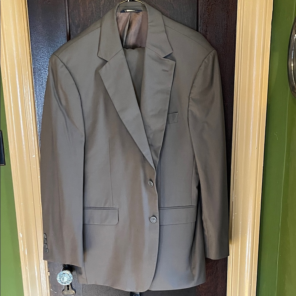 Brooks Brothers Men's Suit in Green/brown